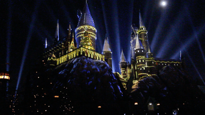 @Thisfunktional at Universal Studios Hollywood’s CHRISTMAS AT THE WIZARDING WORLD OF HARRY&nbsp;POTTER